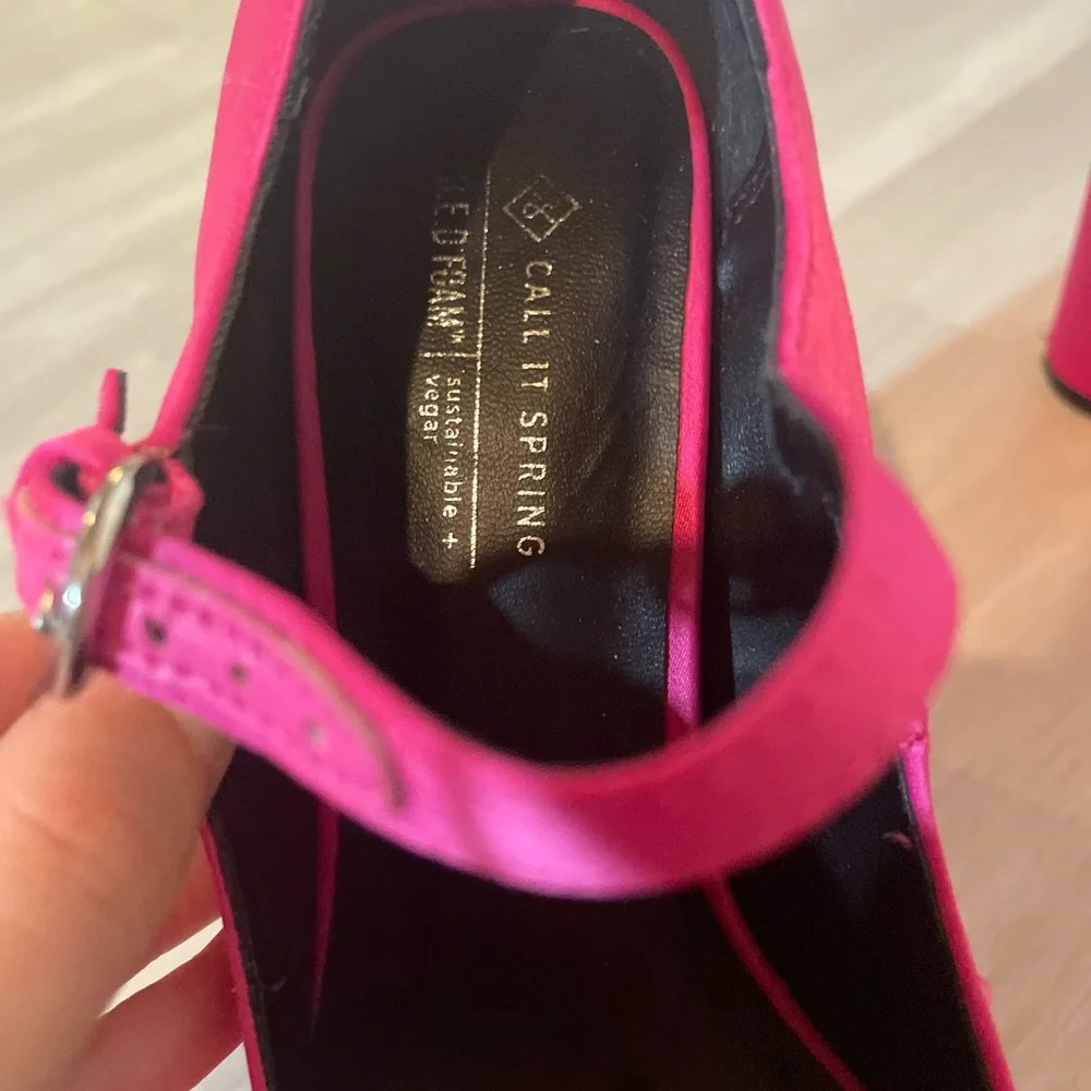 SOLD Call it spring pink platform heels - Picture 13 of 13